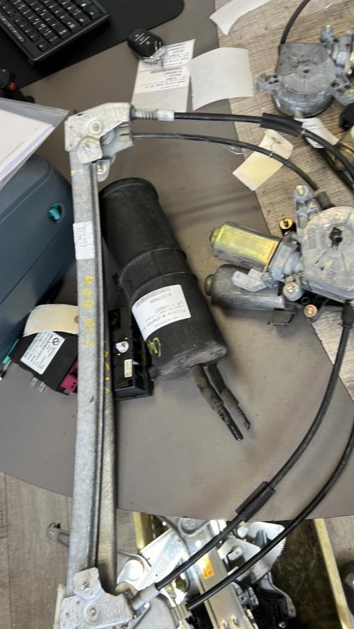 Leve vitre electrique avant droit PEUGEOT 405 PHASE 1 Diesel image 1