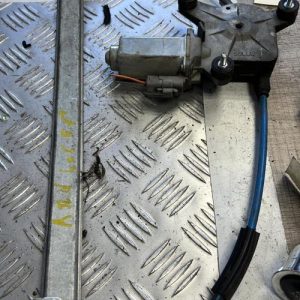 Leve vitre electrique arriere droit PEUGEOT 406 PHASE 1 image 1