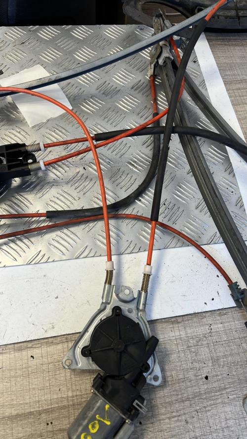 Leve vitre electrique avant droit CITROEN SAXO PHASE 2 ESS image 1