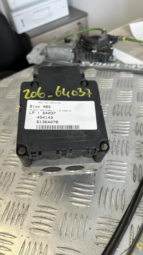 Bloc ABS (freins anti-blocage) PEUGEOT 206 PHASE 1 Essence image 1
