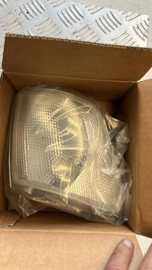 Optique avant secondaire droit (feux)(clignotant) FORD FIESTA 3 PHASE 1 image 1