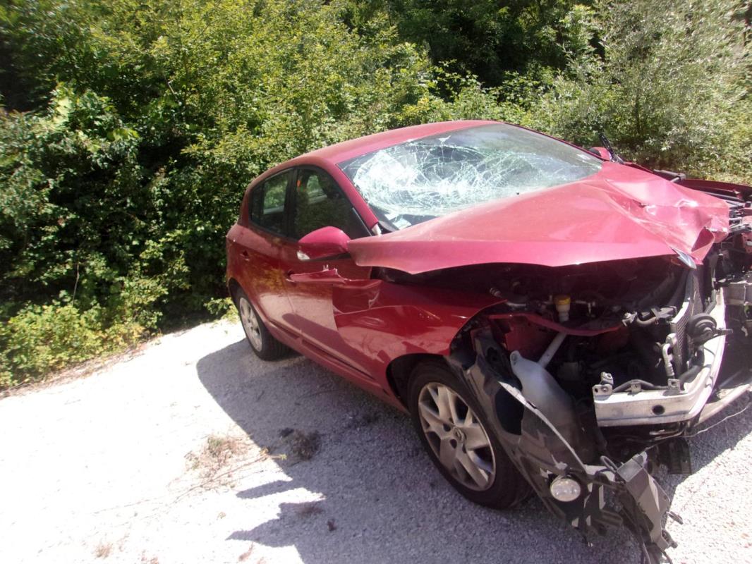 Vitre avant droit RENAULT MEGANE 3 PHASE 2 Diesel image 4