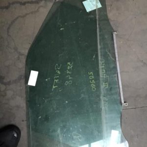 Vitre avant droit SUZUKI SWIFT 3 Diesel image 1
