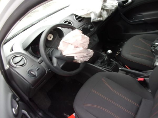 Vitre avant droit SEAT IBIZA 4 PHASE 1 Diesel image 2