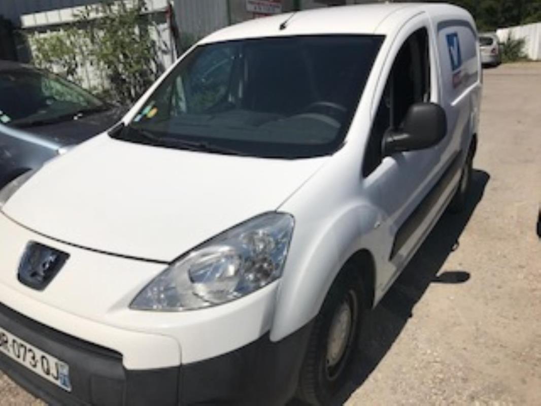 Vitre avant gauche PEUGEOT PARTNER 2 PHASE 1 Diesel image 4