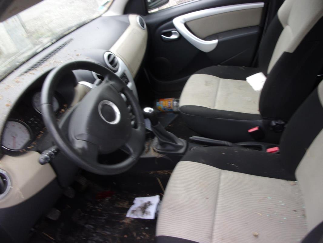 Vitre avant gauche DACIA LOGAN 1 PHASE 2 Diesel image 2