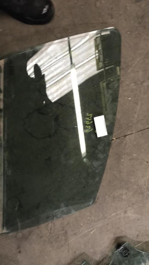 Vitre avant droit CITROEN C3 2 PHASE 1 Diesel image 2