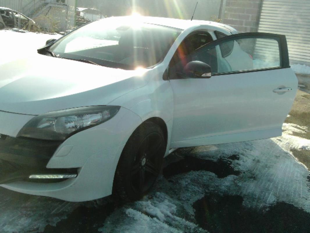 Vitre avant droit PEUGEOT 207 PHASE 1 Diesel image 3