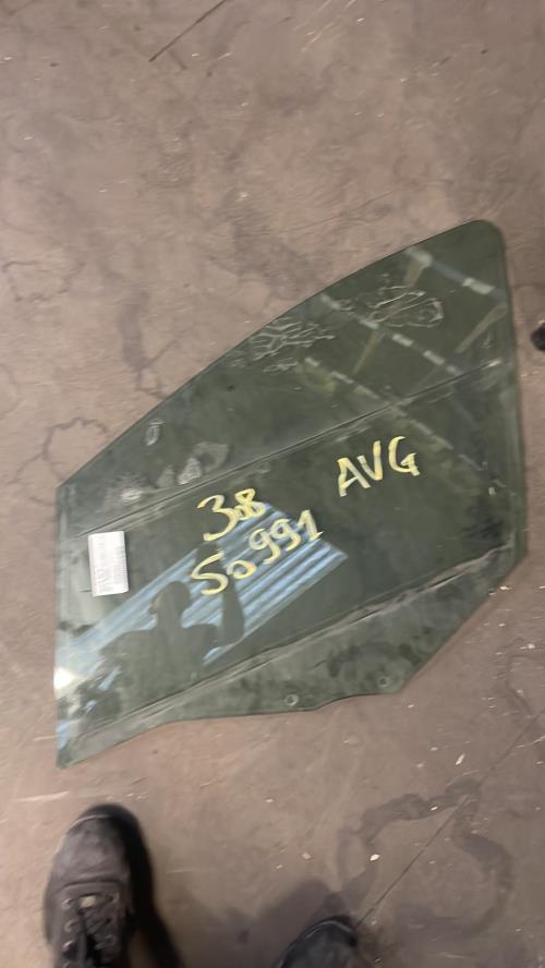 Vitre avant gauche PEUGEOT 308 1 PHASE 1 Diesel image 1