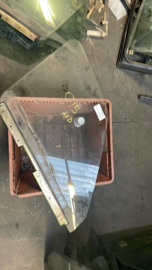 Vitre avant droit CITROEN C1 1 PHASE 2 ESS image 1