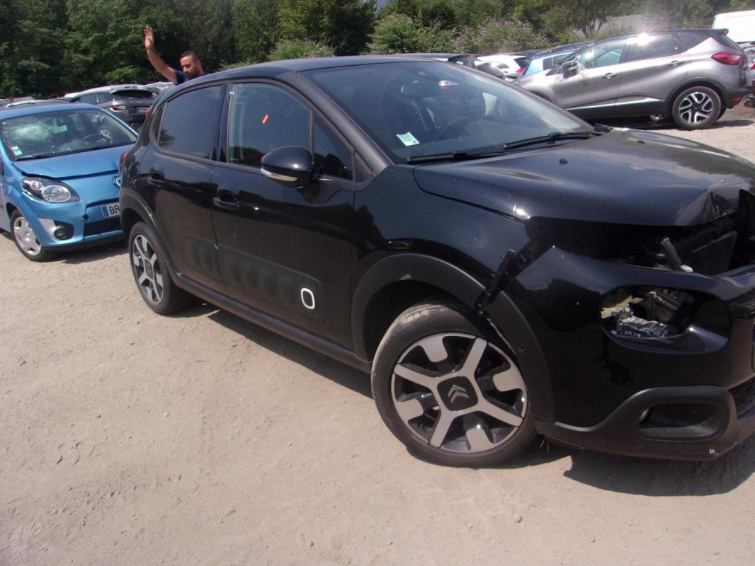 Vitre avant droit CITROEN C3 3 PHASE 1 Essence image 2