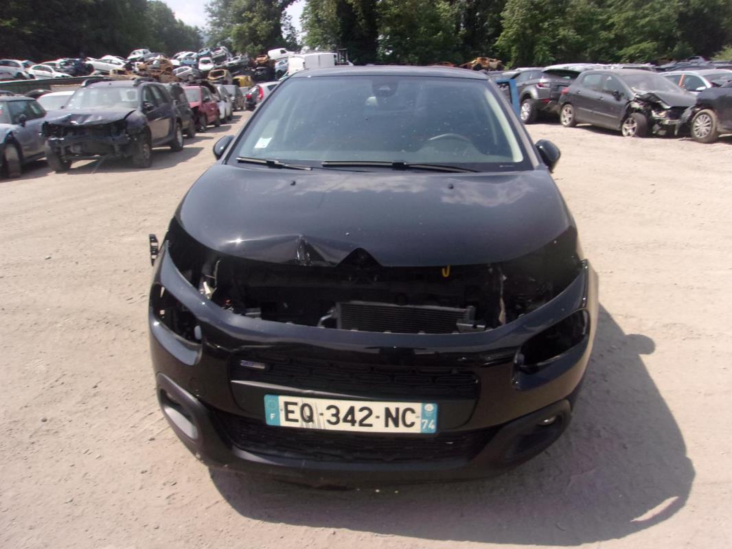 Vitre avant droit CITROEN C3 3 PHASE 1 Essence image 6