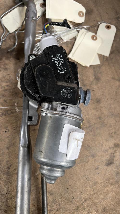 Moteur essuie glace avant SUZUKI image 1