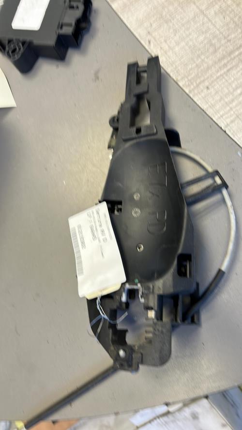 Serrure avant droit BMW image 1