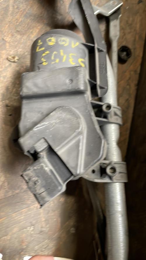Moteur essuie glace avant PEUGEOT image 1