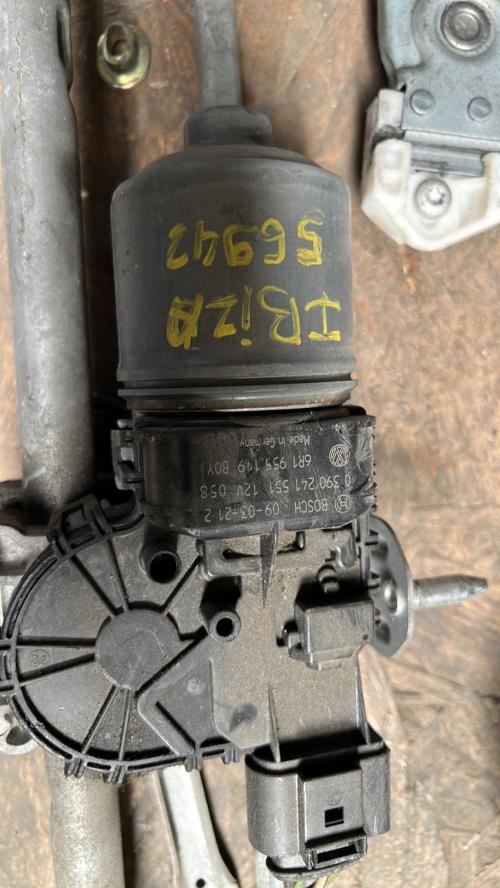 Moteur essuie glace avant SEAT IBIZA 4 PHASE 1 COUPE Diesel image 7