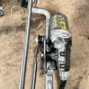 Moteur essuie glace avant TOYOTA image 1