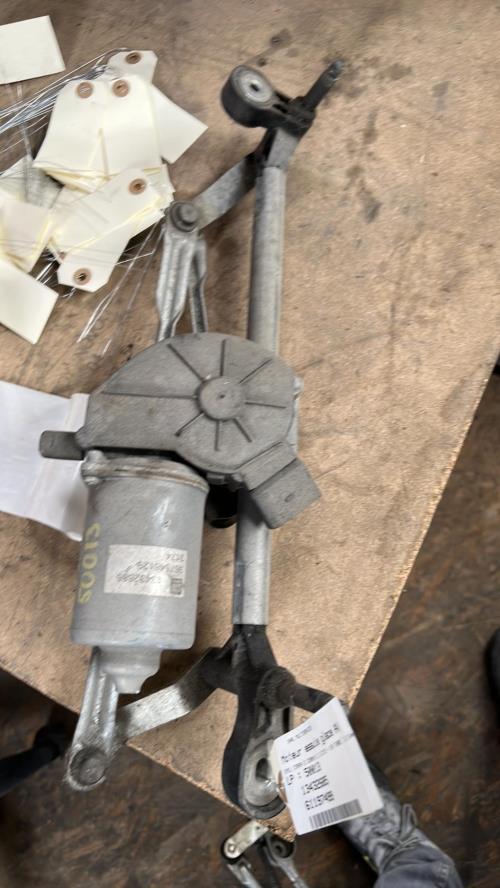 Moteur essuie glace avant OPEL CORSA E Diesel image 1