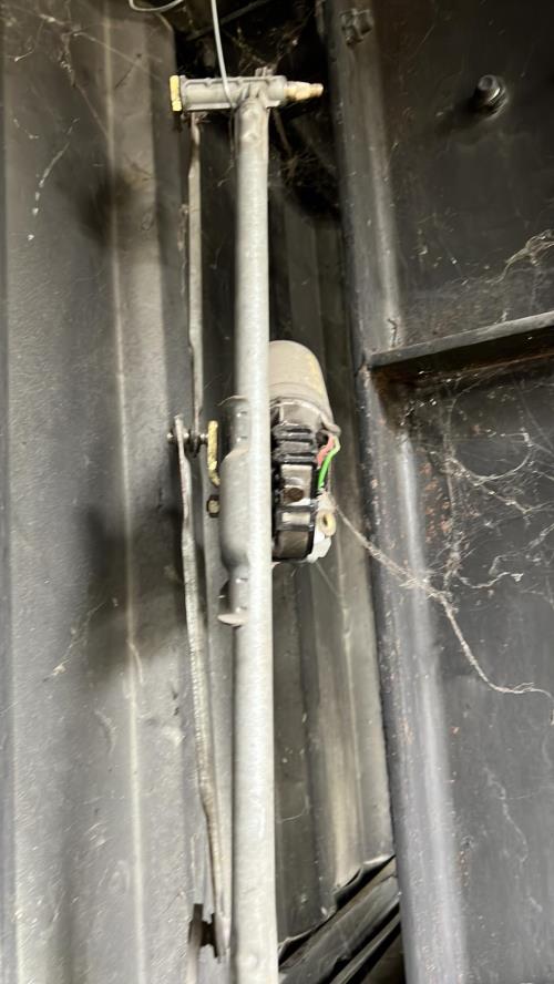 Moteur essuie glace avant VOLKSWAGEN image 1