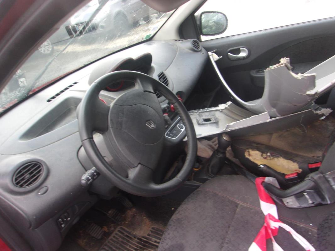 Moteur essuie glace avant RENAULT TWINGO 2 PHASE 2 Essence image 5