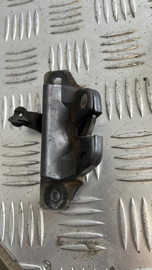 Serrure de hayon CITROEN SAXO PHASE 1 image 1