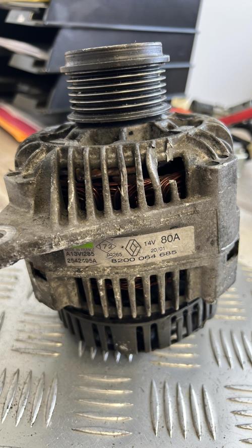 Alternateur RENAULT CLIO 2 PHASE 1 Diesel image 1