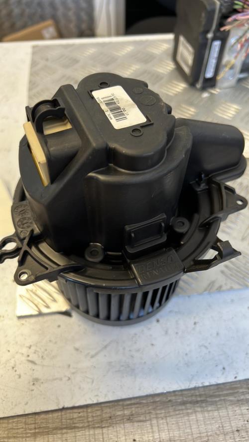 Ventilateur chauffage RENAULT CLIO 4 PHASE 1 Diesel image 1