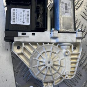 Moteur leve vitre avant droit VOLKSWAGEN PASSAT 5 BREAK Diesel image 1