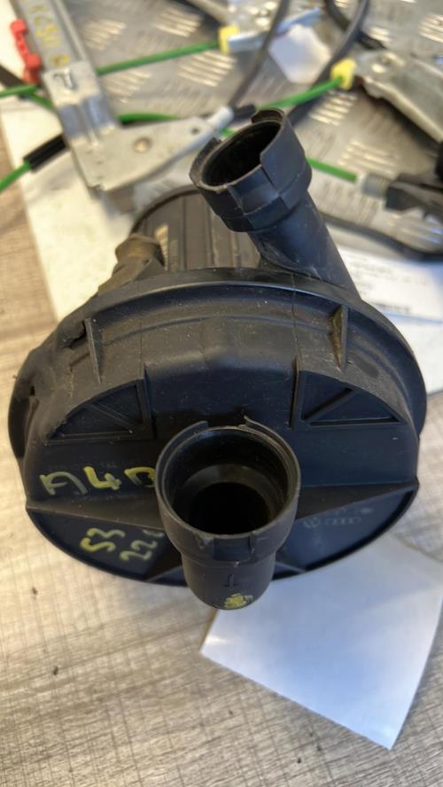 Pompe à carburant AUDI A4 2 PHASE 1 ESS image 1