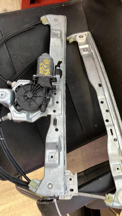 Leve vitre electrique avant droit CITROEN DS3 PHASE 1 Essence image 1