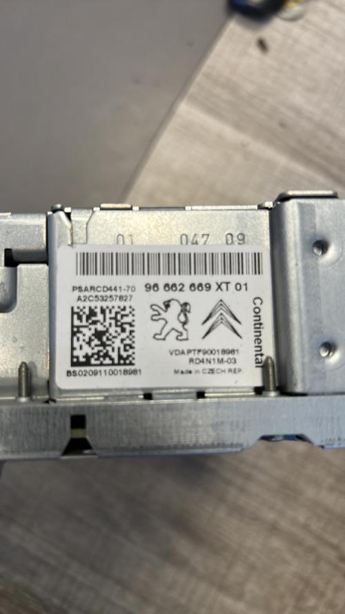 Autoradio d'origine PEUGEOT 207 PHASE 1 Diesel image 2