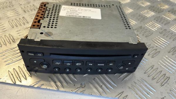 Autoradio d'origine PEUGEOT 206 PHASE 1 Essence image 1