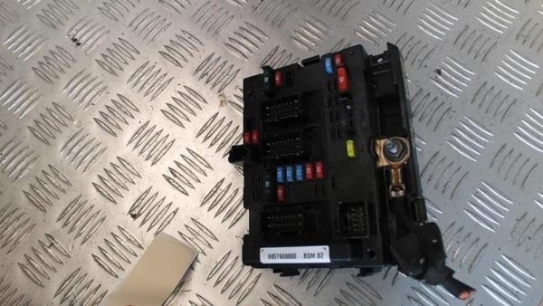 Boitier servitude moteur (BSM) PEUGEOT 206 PHASE 1 Essence image 2