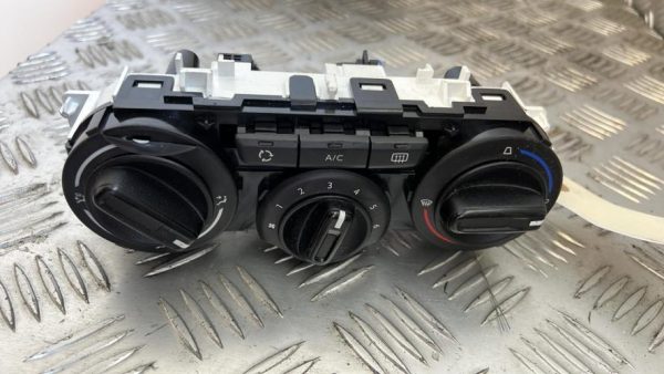 Commande chauffage CITROEN C3 3 PHASE 1 Essence image 1