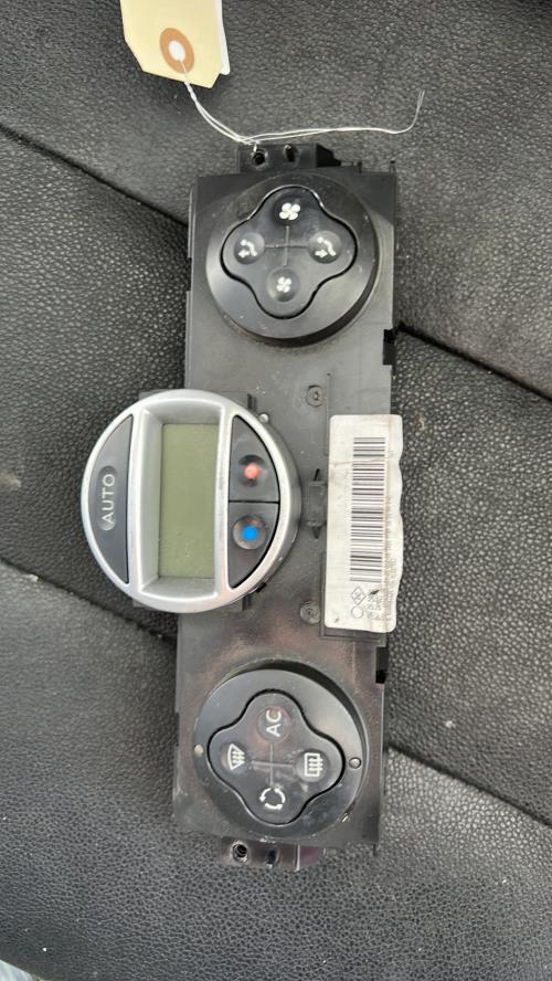 Commande chauffage RENAULT SCENIC 2 PHASE 1 Diesel image 1