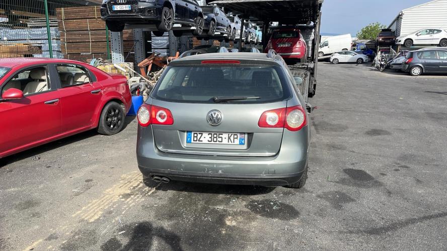 Calculateur VOLKSWAGEN PASSAT 5 BREAK Diesel image 3