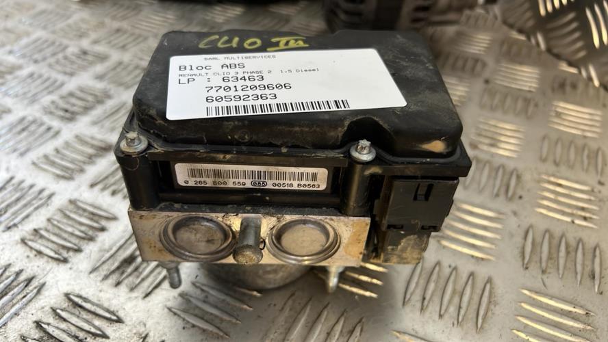 Bloc ABS (freins anti-blocage) RENAULT CLIO 3 PHASE 2 Diesel image 1