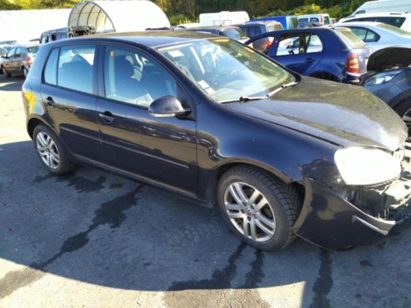 Pare choc arriere VOLKSWAGEN GOLF 5 Diesel image 4