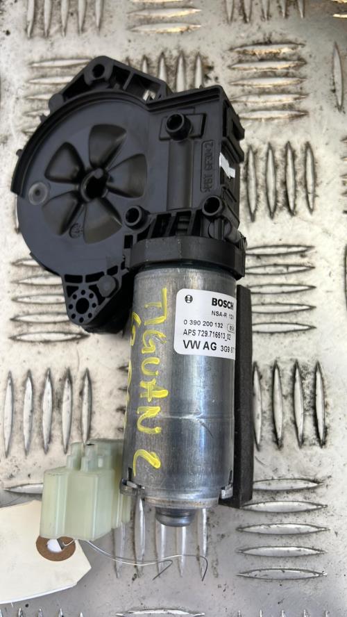 Moteur toit ouvrant VOLKSWAGEN image 1