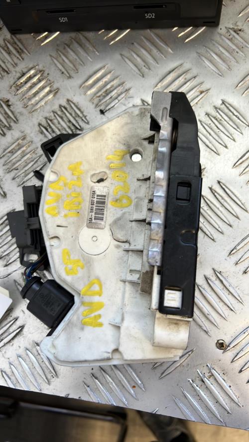 Serrure avant droit SEAT IBIZA 4 PHASE 1 Diesel image 1