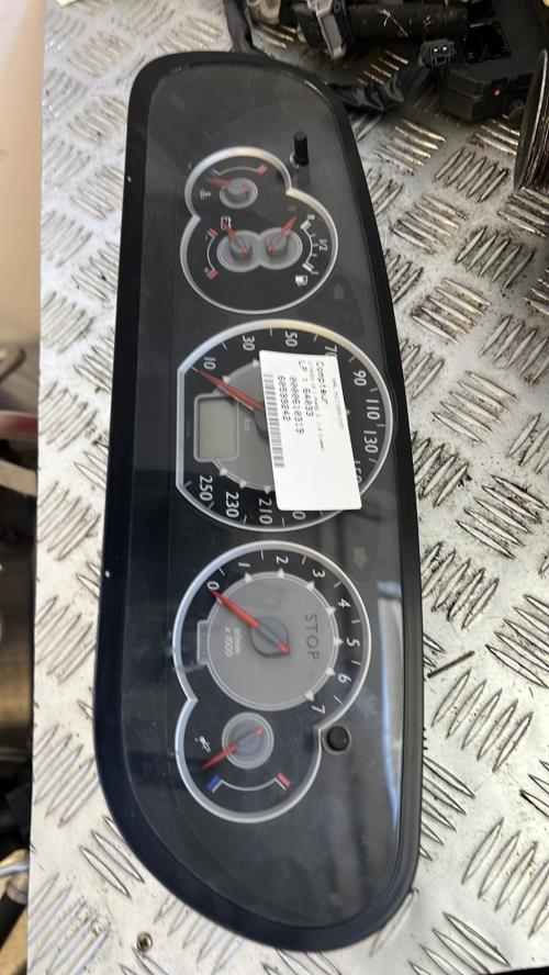 Compteur CITROEN C5 1 PHASE 2 Diesel image 1