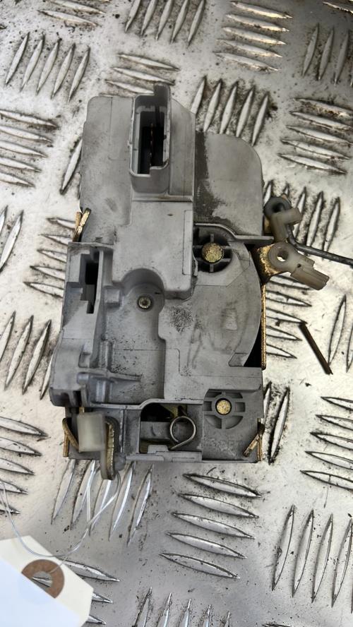 Serrure avant gauche CITROEN C5 1 PHASE 2 Diesel image 1
