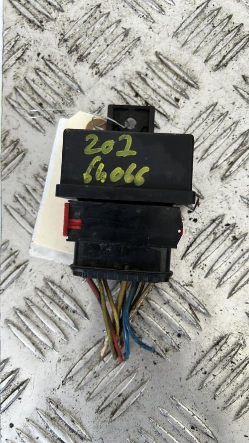 Relais electrique PEUGEOT 207 PHASE 1 BREAK Diesel image 1