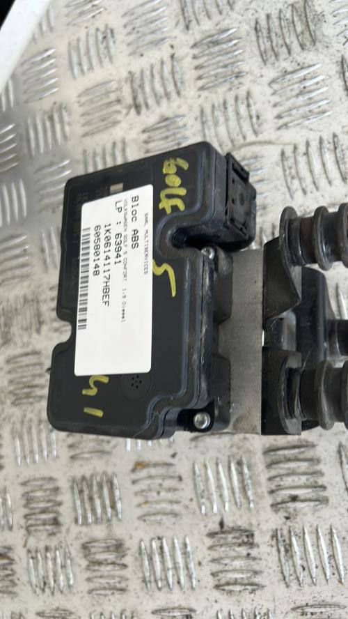 Bloc ABS (freins anti-blocage) VOLKSWAGEN GOLF 5 Diesel image 1