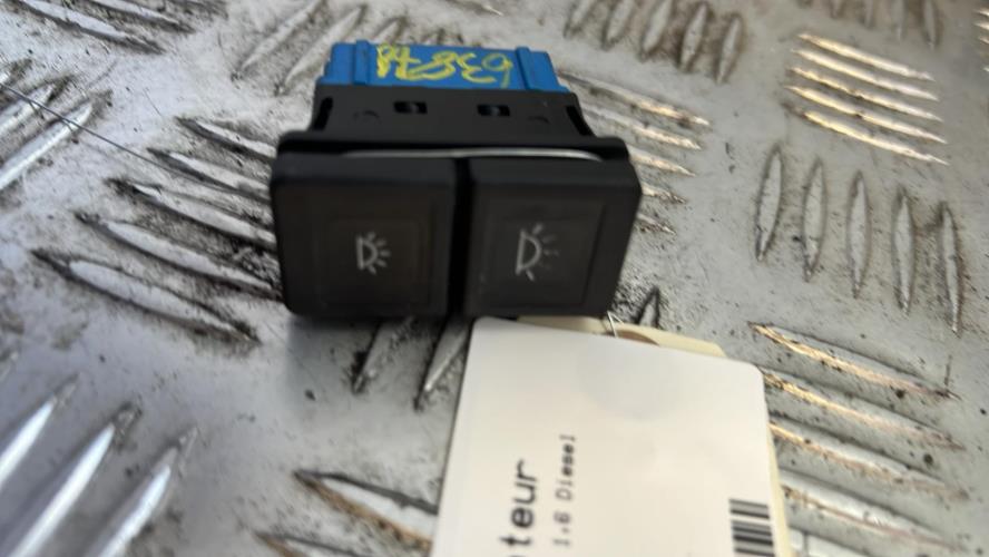 Bouton/Interrupteur CITROEN XSARA PICASSO PHASE 2 Diesel image 1