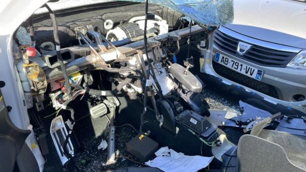Etrier avant gauche (freinage) PEUGEOT 308 2 PHASE 2 Essence image 3