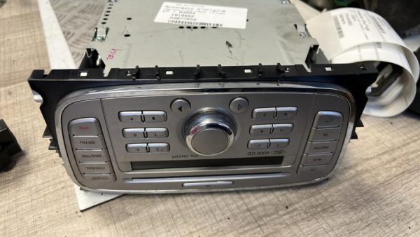 Autoradio d'origine FORD FOCUS 2 PHASE 2 BREAK Diesel image 1