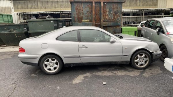 Porte avant gauche MERCEDES CLASSE CLK 208 PHASE 1 COUPE Essence image 4