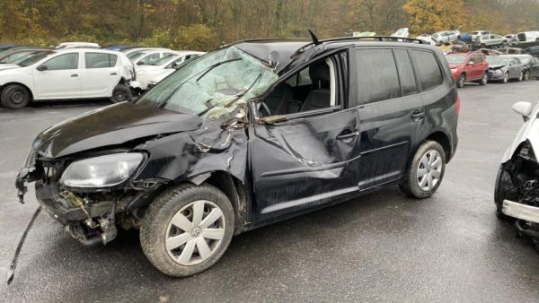 Custode arriere gauche VOLKSWAGEN TOURAN 2 Diesel image 5