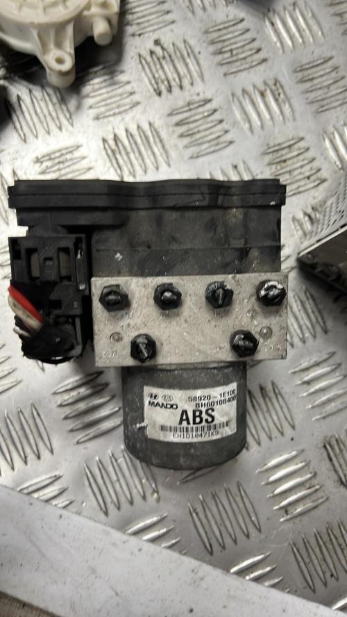 Bloc ABS (freins anti-blocage) KIA RIO 2 PHASE 2 Diesel image 1